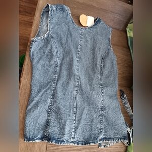 Wo.ens Size Medium, Thread Story Light Blue Denim Tank Top